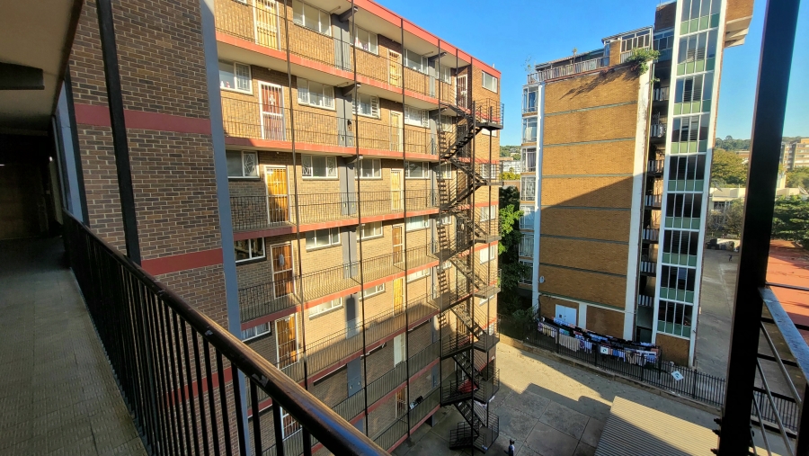 1 Bedroom Property for Sale in Sunnyside Gauteng
