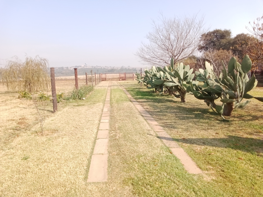10 Bedroom Property for Sale in Hallgate Gauteng