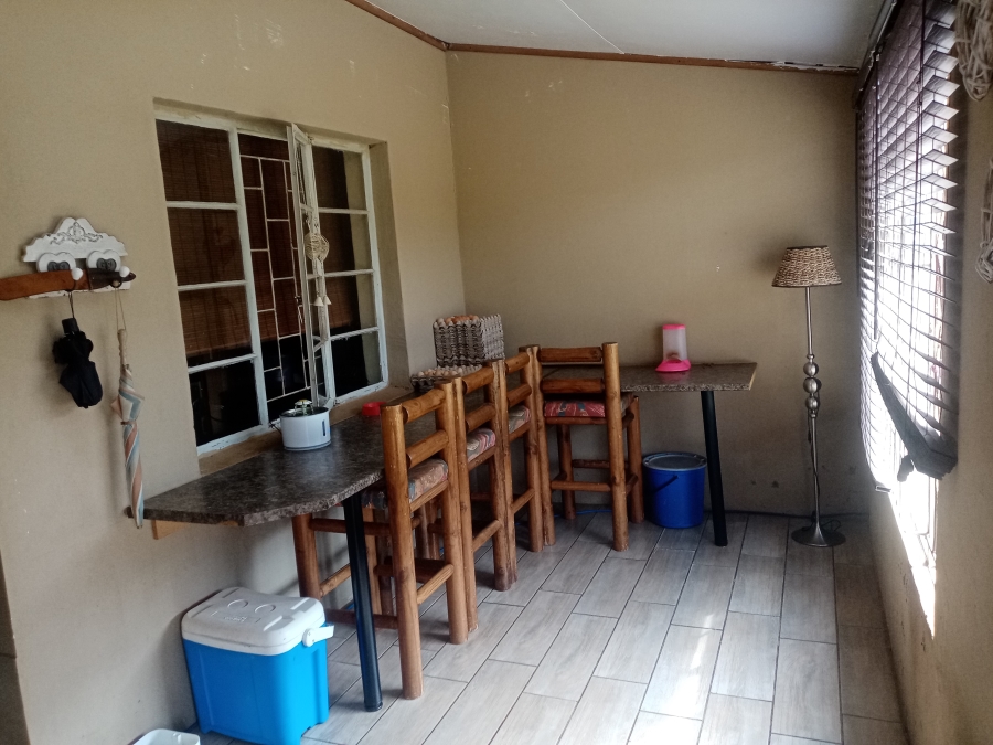 10 Bedroom Property for Sale in Hallgate Gauteng