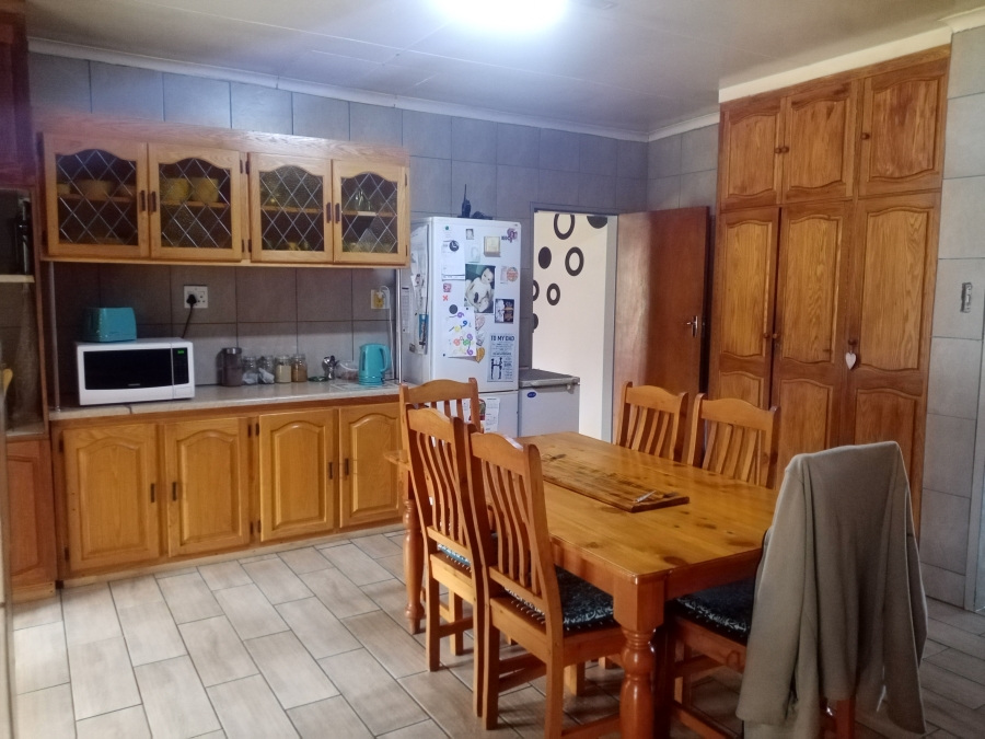 10 Bedroom Property for Sale in Hallgate Gauteng