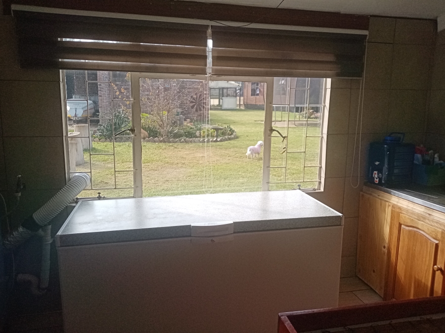 10 Bedroom Property for Sale in Hallgate Gauteng