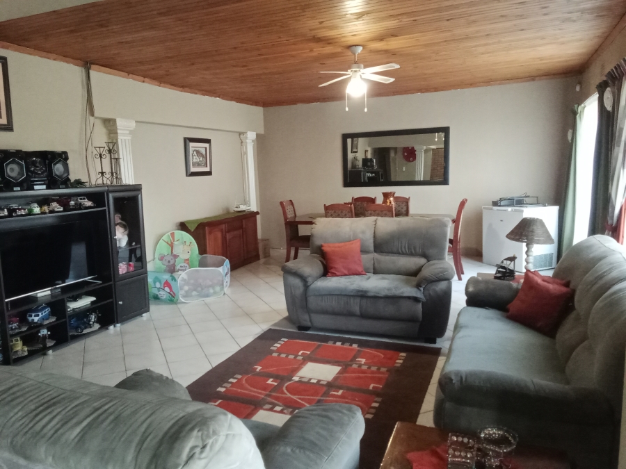 10 Bedroom Property for Sale in Hallgate Gauteng