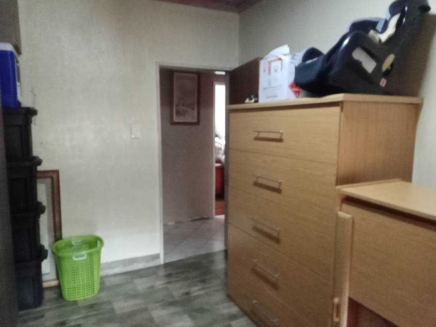 10 Bedroom Property for Sale in Hallgate Gauteng