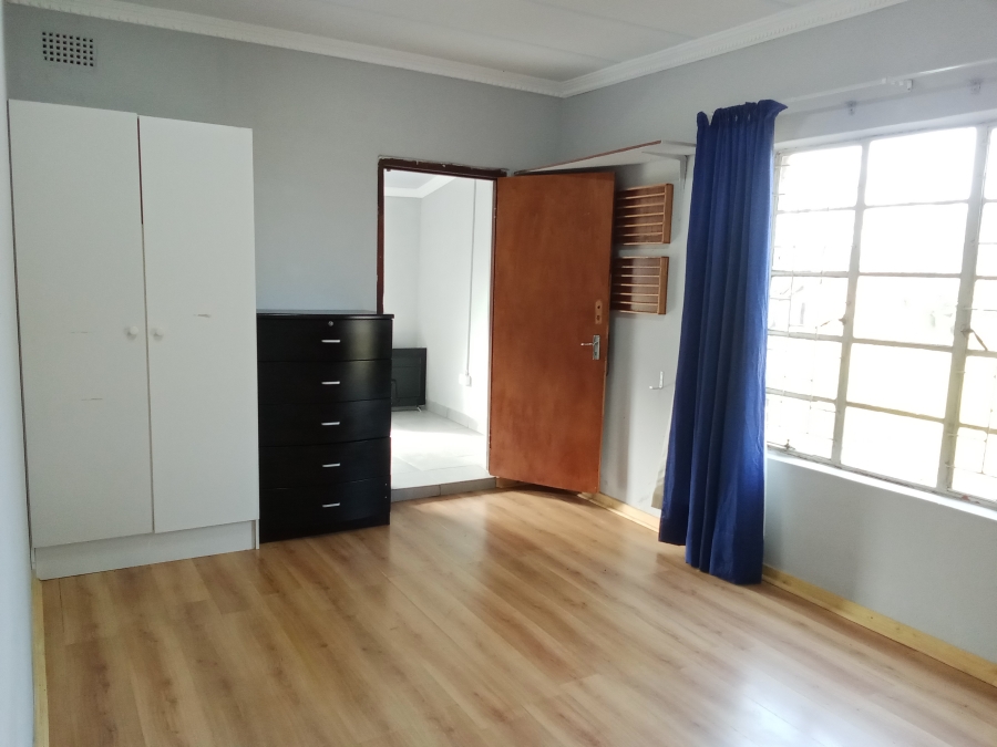 10 Bedroom Property for Sale in Hallgate Gauteng