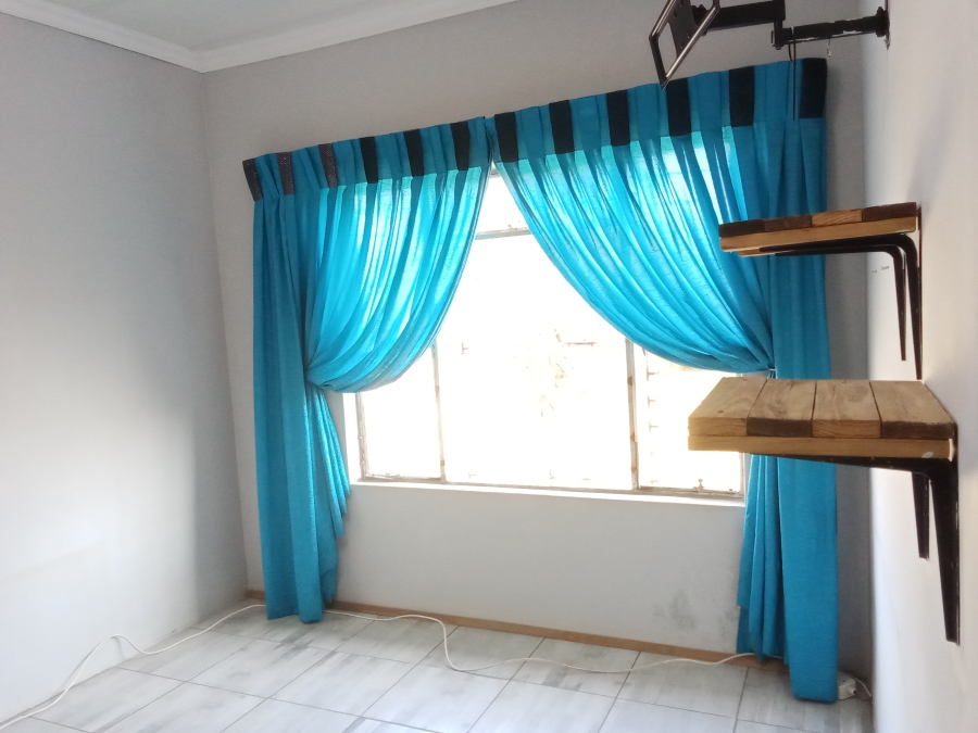 10 Bedroom Property for Sale in Hallgate Gauteng