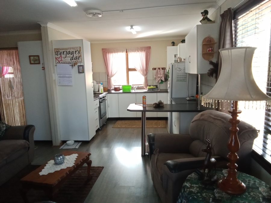 10 Bedroom Property for Sale in Hallgate Gauteng