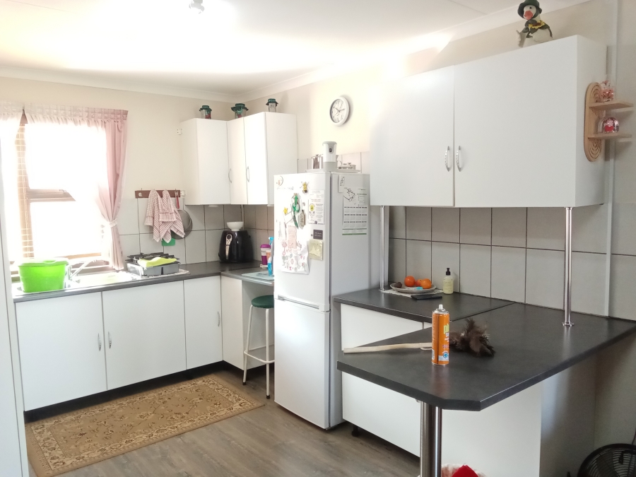 10 Bedroom Property for Sale in Hallgate Gauteng