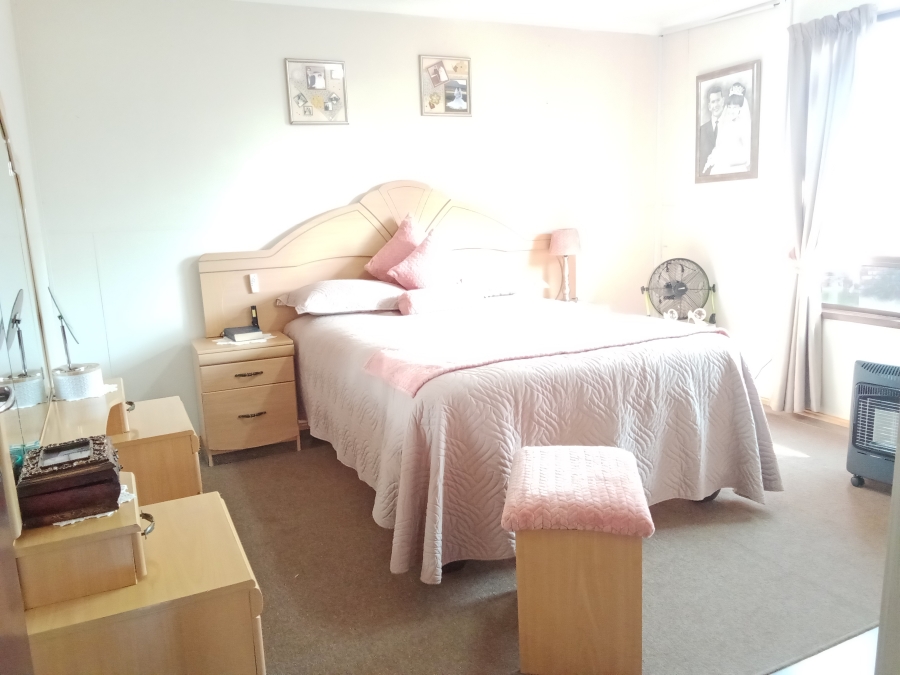 10 Bedroom Property for Sale in Hallgate Gauteng