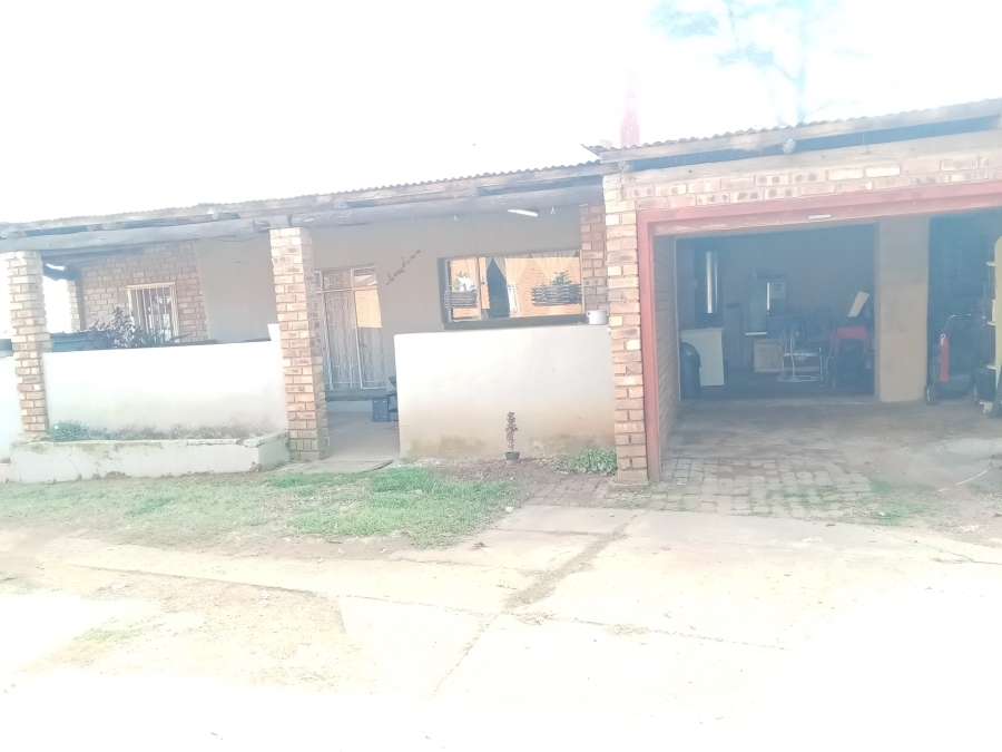 10 Bedroom Property for Sale in Hallgate Gauteng