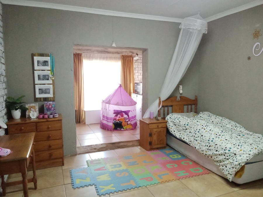 10 Bedroom Property for Sale in Hallgate Gauteng