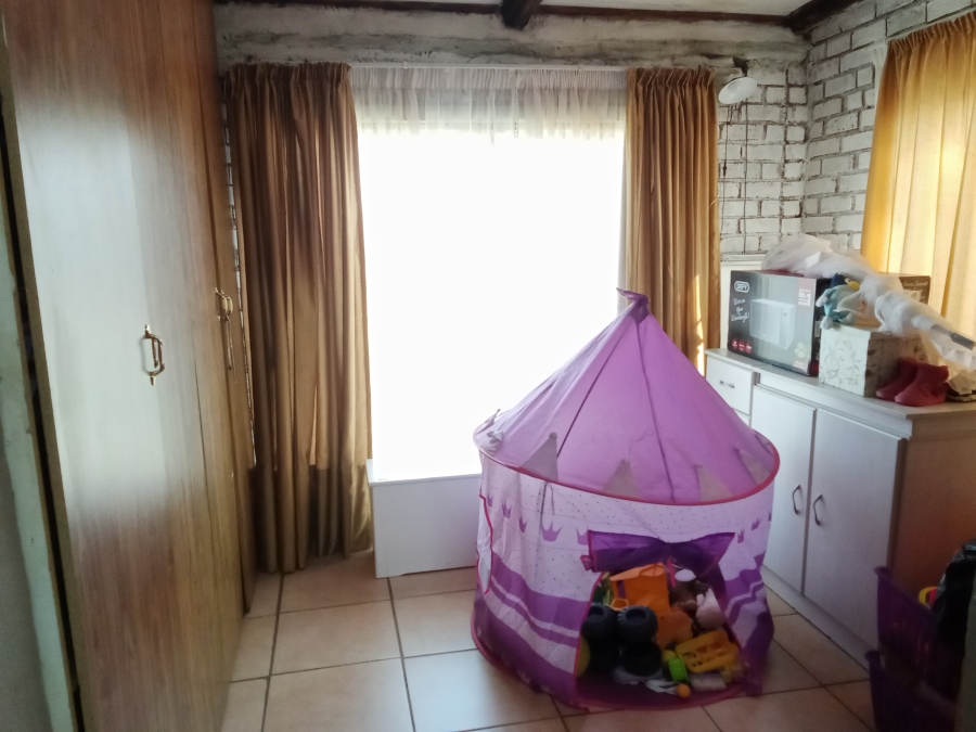 10 Bedroom Property for Sale in Hallgate Gauteng