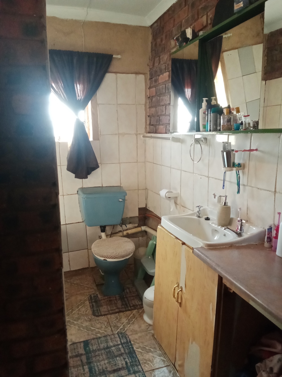 10 Bedroom Property for Sale in Hallgate Gauteng
