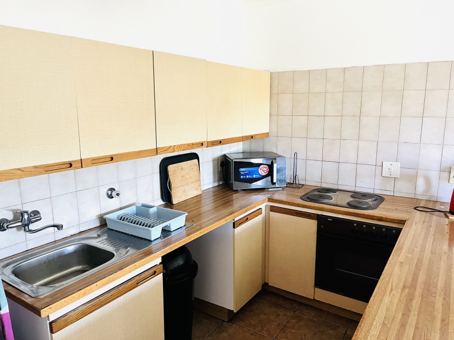 2 Bedroom Property for Sale in Peacehaven Gauteng