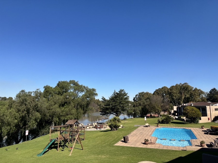 2 Bedroom Property for Sale in Peacehaven Gauteng