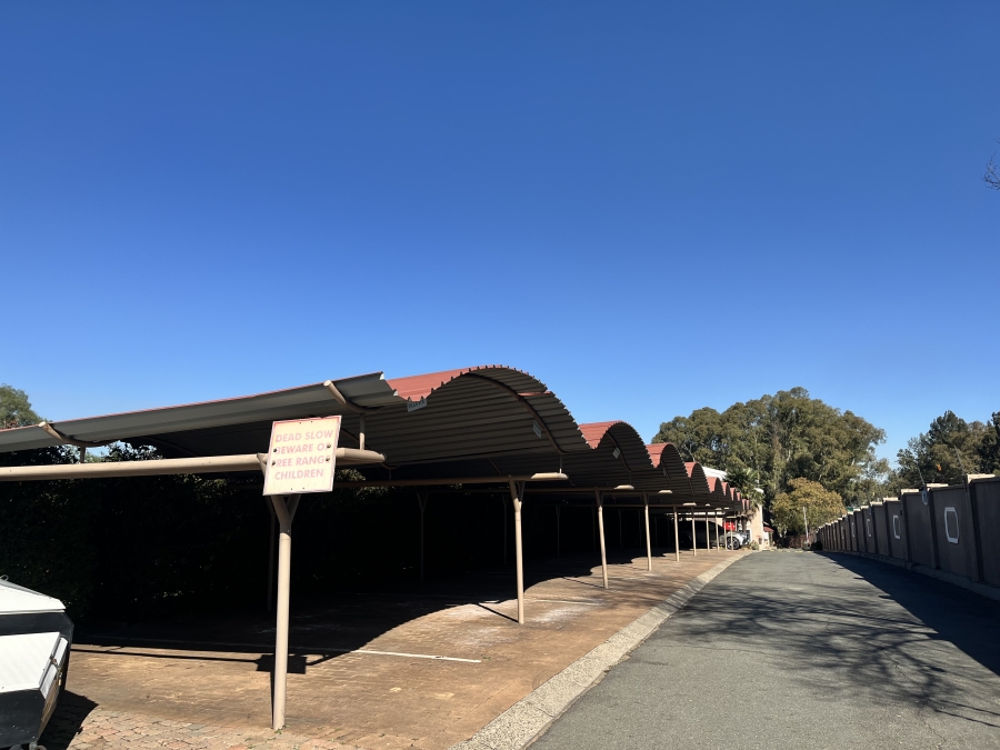 2 Bedroom Property for Sale in Peacehaven Gauteng