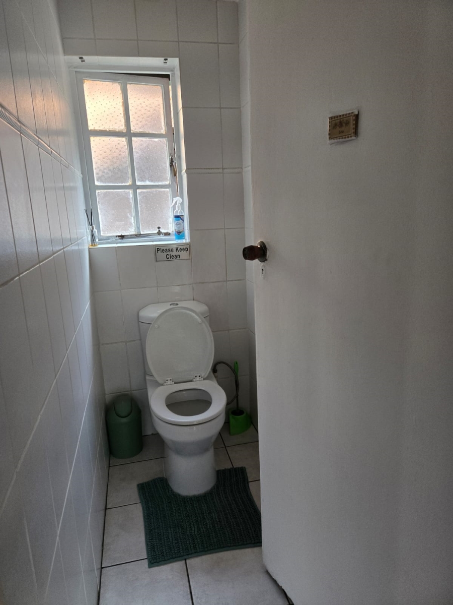 To Let 5 Bedroom Property for Rent in Ferndale Gauteng