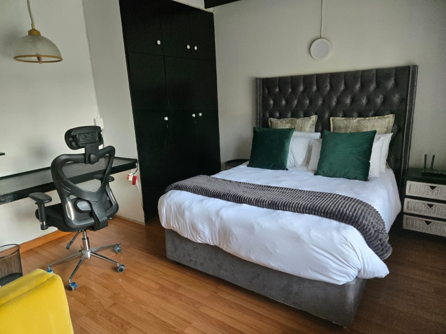 To Let 5 Bedroom Property for Rent in Ferndale Gauteng