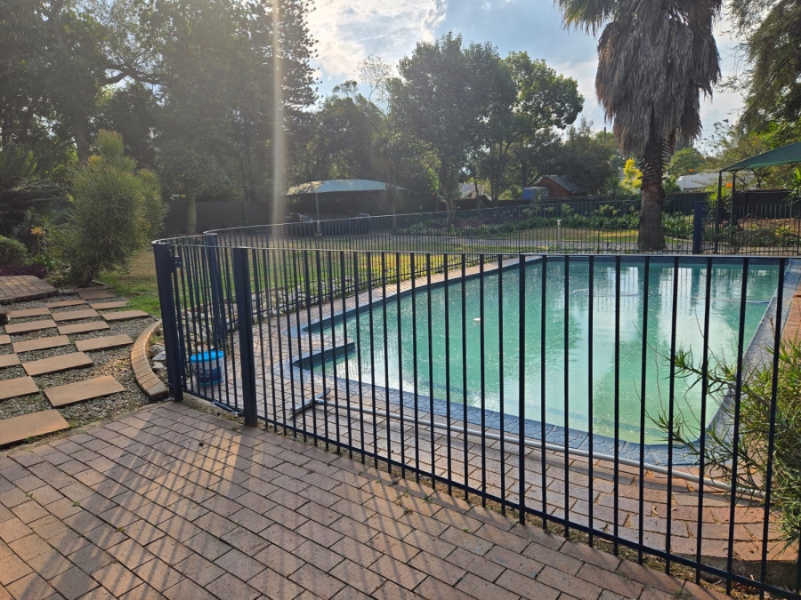 To Let 5 Bedroom Property for Rent in Ferndale Gauteng