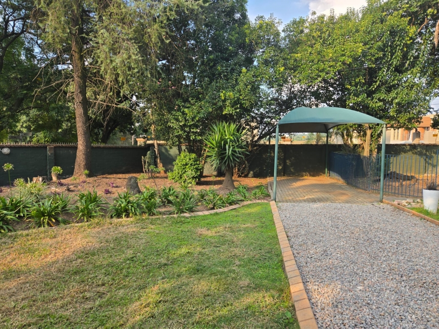 To Let 5 Bedroom Property for Rent in Ferndale Gauteng