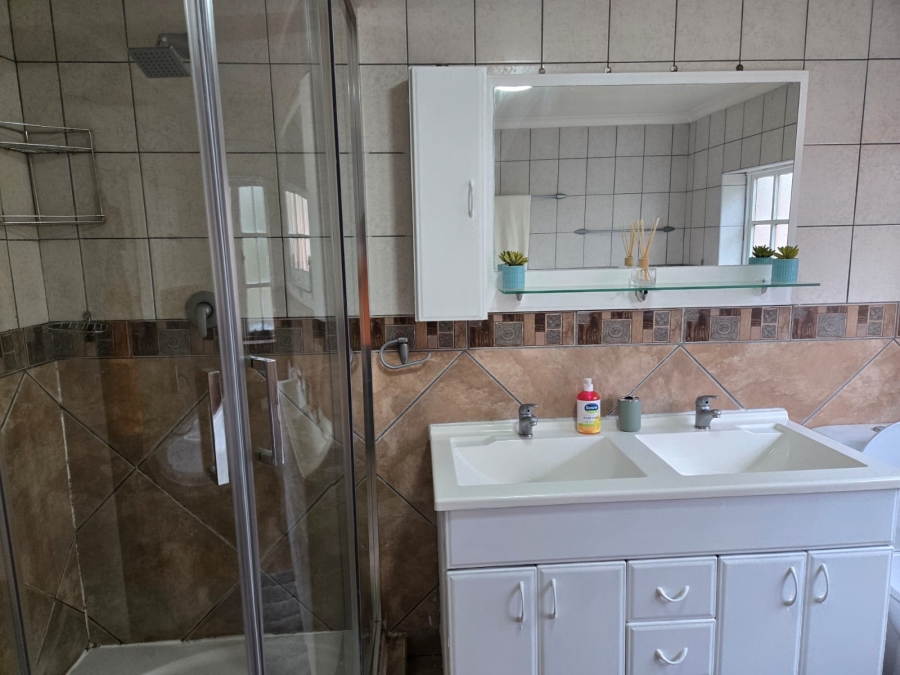 To Let 5 Bedroom Property for Rent in Ferndale Gauteng