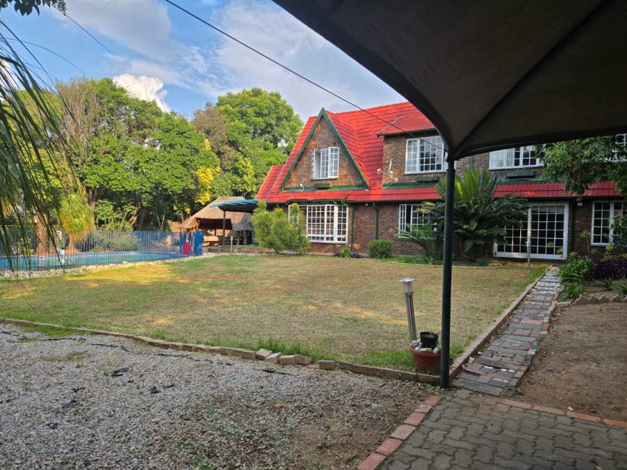 To Let 5 Bedroom Property for Rent in Ferndale Gauteng