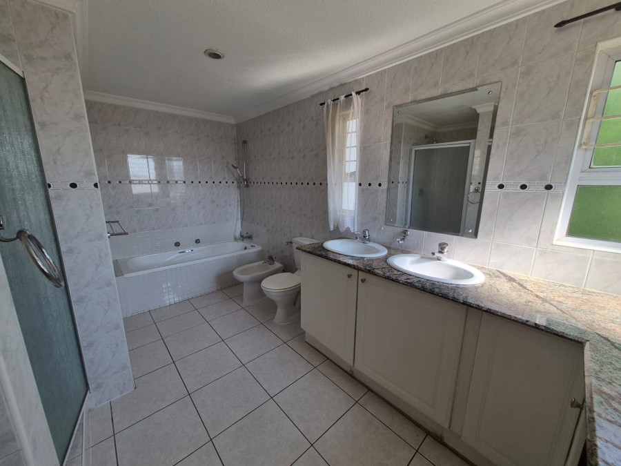 5 Bedroom Property for Sale in Bedfordview Gauteng