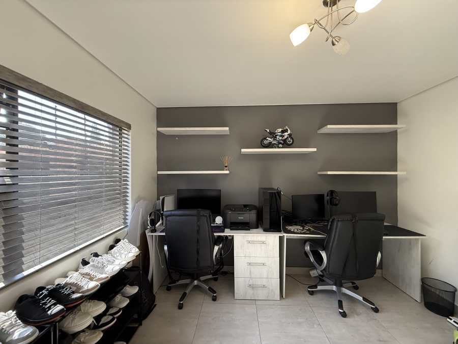 To Let 3 Bedroom Property for Rent in Bartlett Gauteng