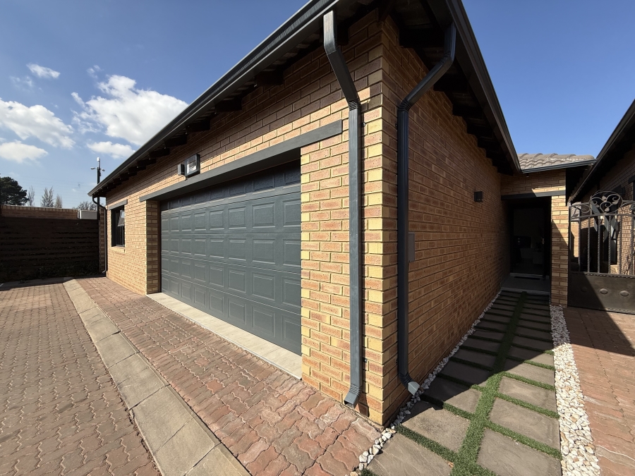 To Let 3 Bedroom Property for Rent in Bartlett Gauteng