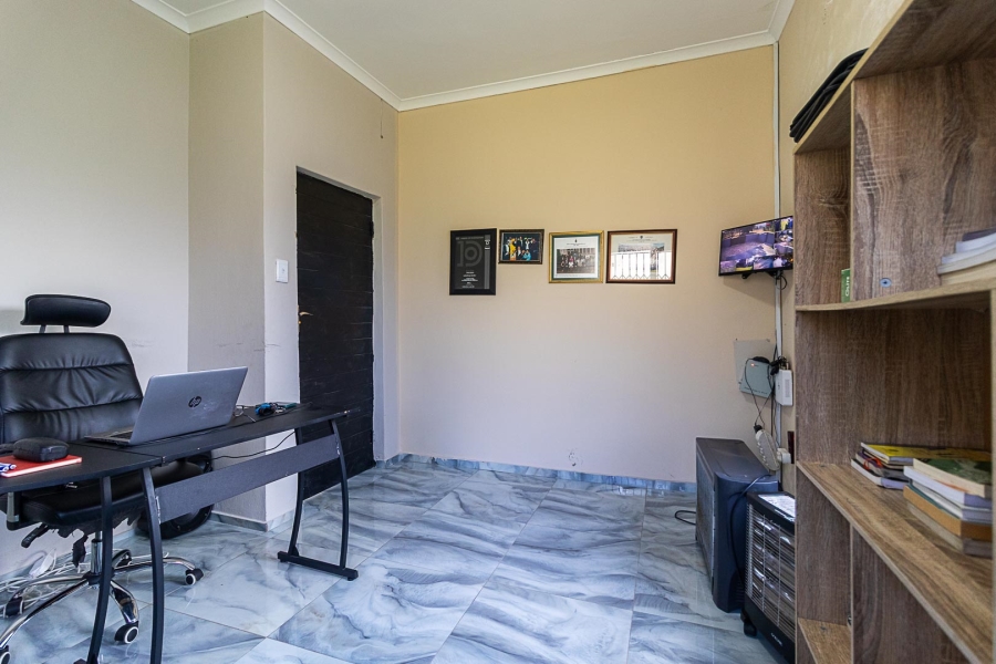 4 Bedroom Property for Sale in Ohenimuri Gauteng