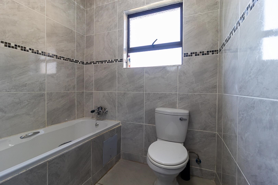 4 Bedroom Property for Sale in Ohenimuri Gauteng