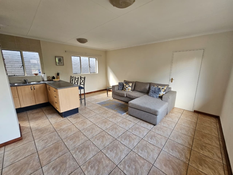 1 Bedroom Property for Sale in Linmeyer Gauteng