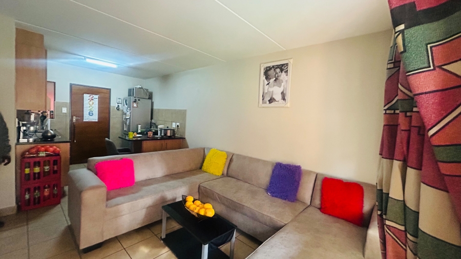 2 Bedroom Property for Sale in Olifantsvlei Gauteng