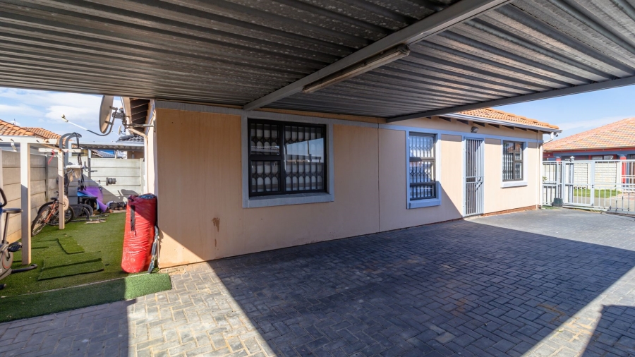 3 Bedroom Property for Sale in Albertsdal Gauteng