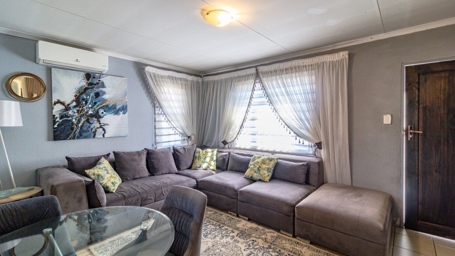 3 Bedroom Property for Sale in Albertsdal Gauteng