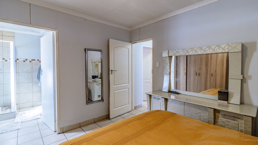 3 Bedroom Property for Sale in Albertsdal Gauteng
