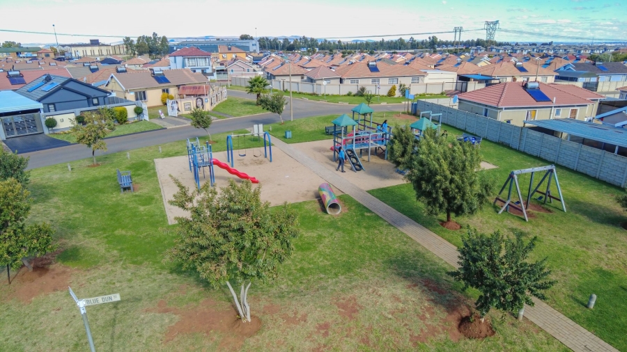 3 Bedroom Property for Sale in Albertsdal Gauteng