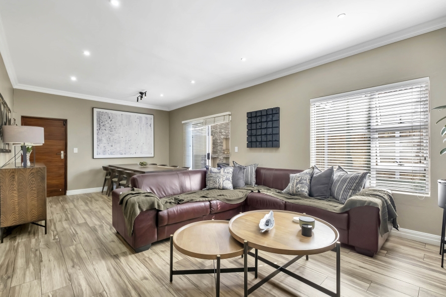 3 Bedroom Property for Sale in Linden Gauteng