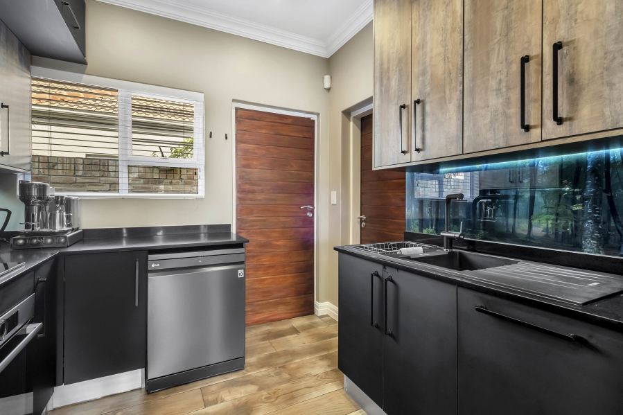 3 Bedroom Property for Sale in Linden Gauteng