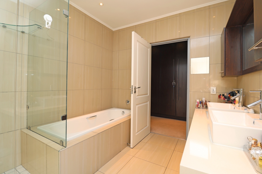 2 Bedroom Property for Sale in Houghton Estate Gauteng