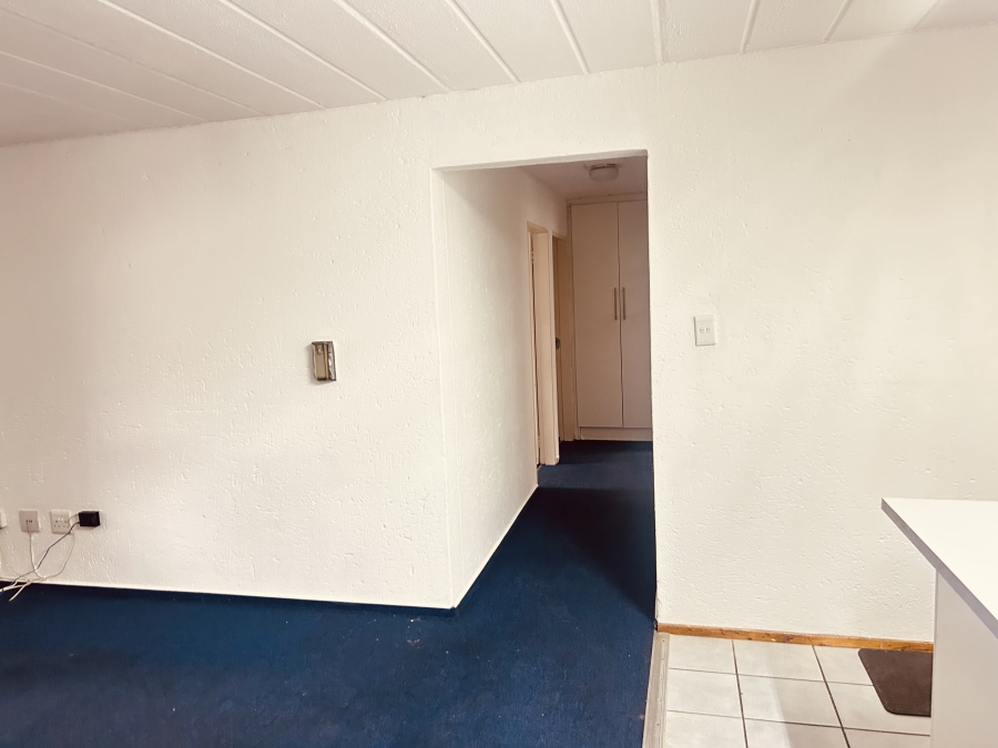 To Let 3 Bedroom Property for Rent in Magaliessig Gauteng
