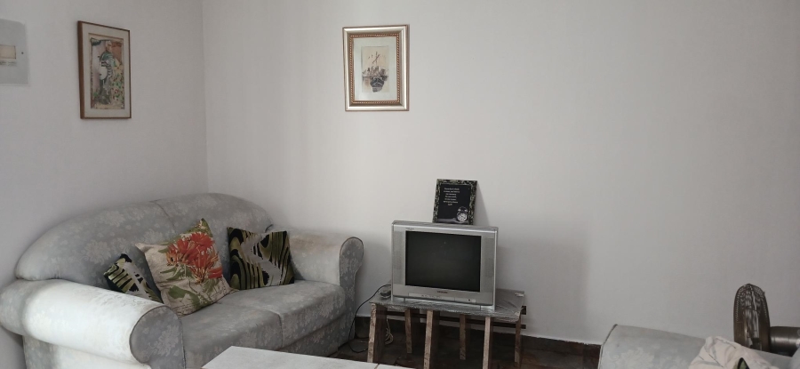 To Let 1 Bedroom Property for Rent in Hurlingham Manor Gauteng