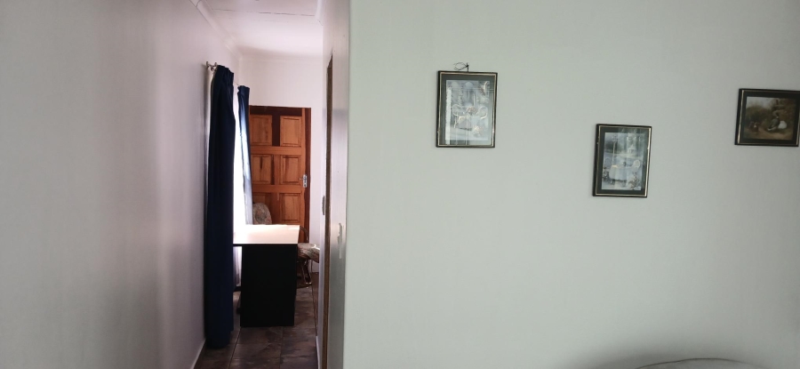 To Let 1 Bedroom Property for Rent in Hurlingham Manor Gauteng