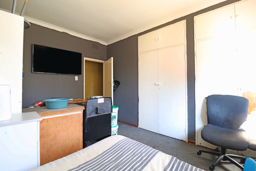 9 Bedroom Property for Sale in Kew Gauteng