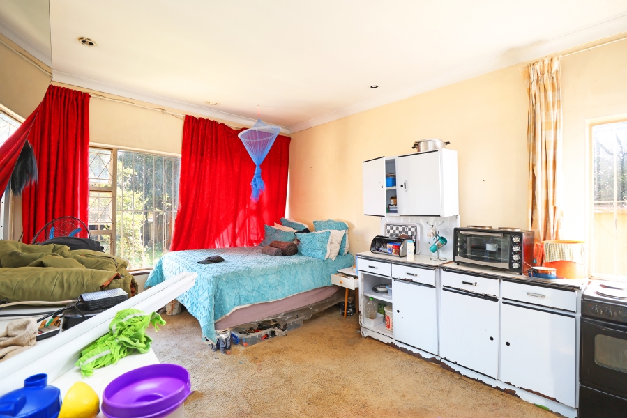 9 Bedroom Property for Sale in Kew Gauteng