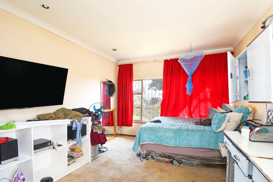9 Bedroom Property for Sale in Kew Gauteng