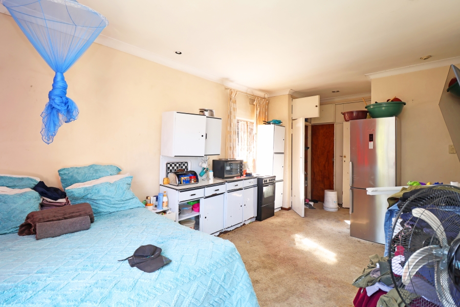 9 Bedroom Property for Sale in Kew Gauteng