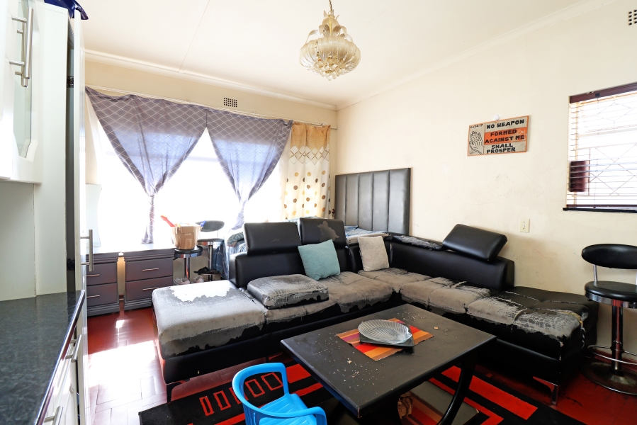 9 Bedroom Property for Sale in Kew Gauteng