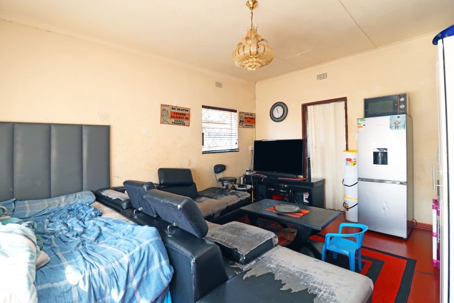9 Bedroom Property for Sale in Kew Gauteng