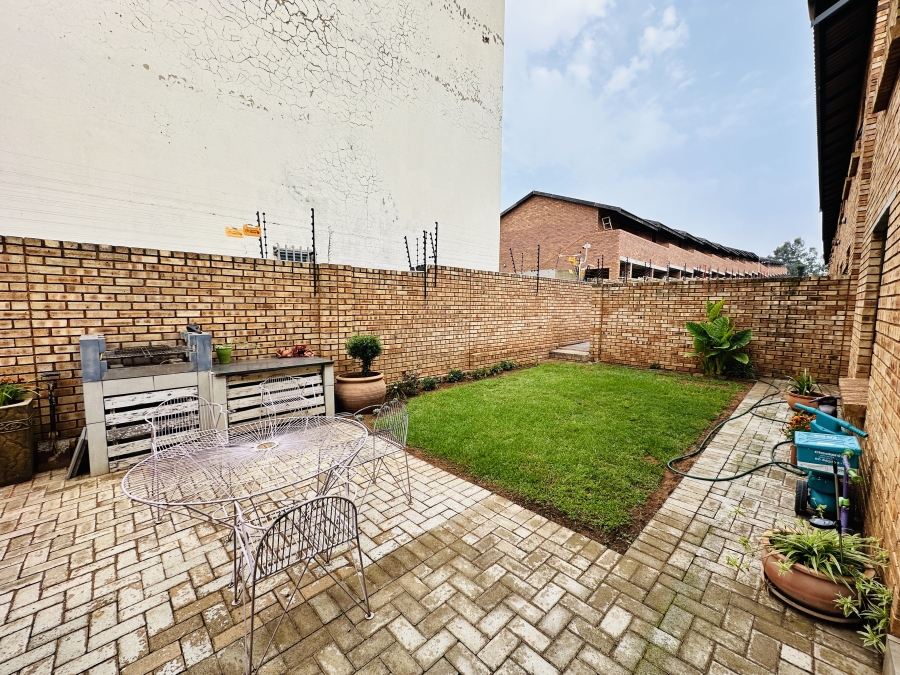 2 Bedroom Property for Sale in Albemarle Gauteng