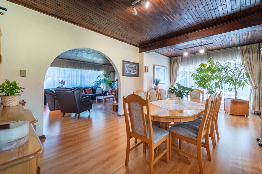 5 Bedroom Property for Sale in Bryanston Gauteng